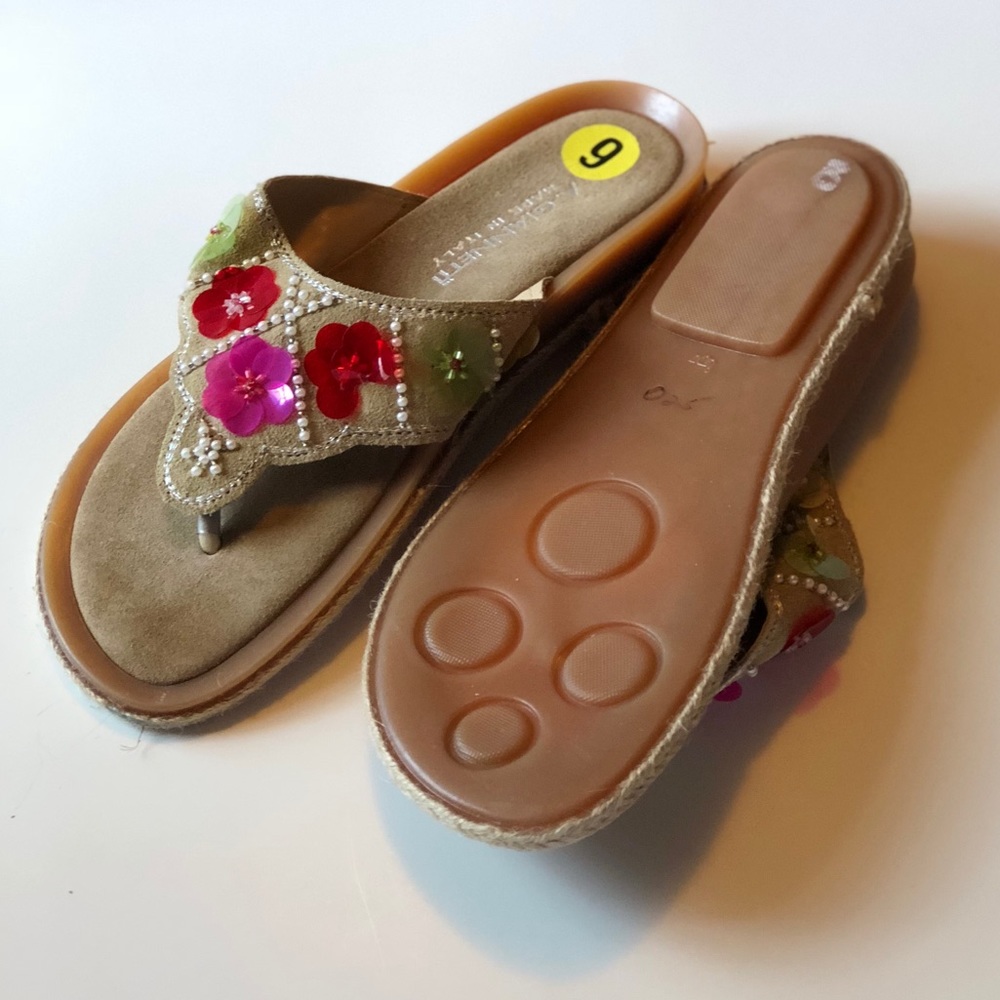 A. Giannetti Thong Flower Sandals